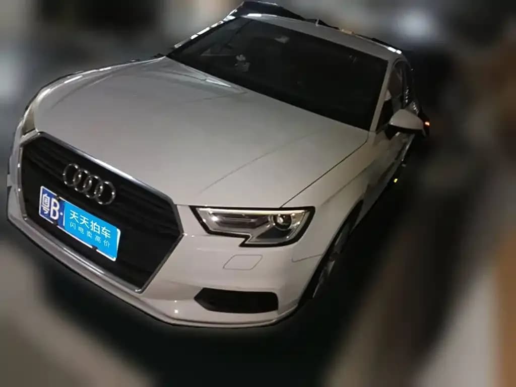 Audi A3 30th Anniversary Limousine 35 TFSI Progressive