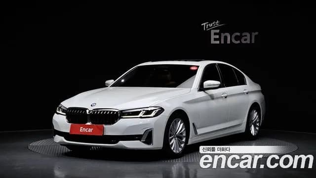 BMW 5-Series 520i Luxury