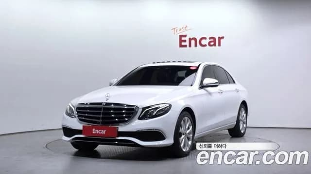 Mercedes-Benz E-Class E300 4MATIC Exclusive