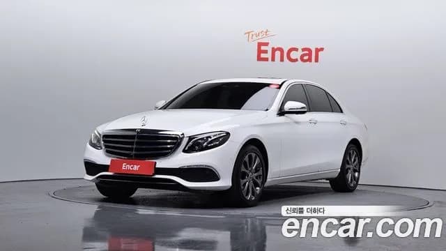 Mercedes-Benz E-Class E300 4MATIC Exclusive