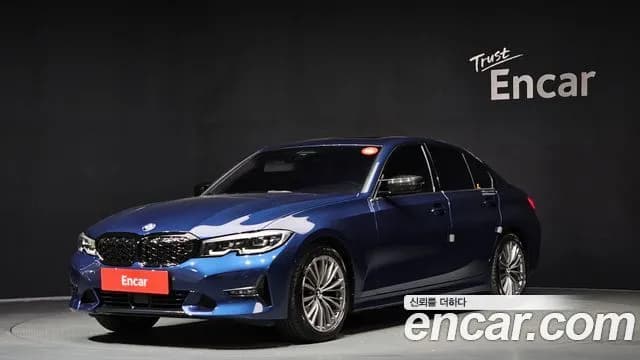 BMW 3-Series 320i Luxury