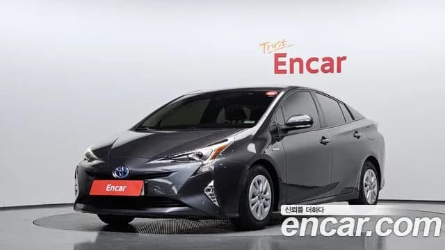 Toyota Prius 1.8 E