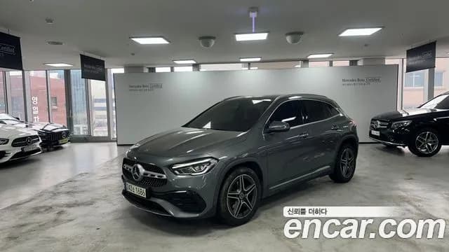 Mercedes-Benz GLA-Class GLA250 4MATIC