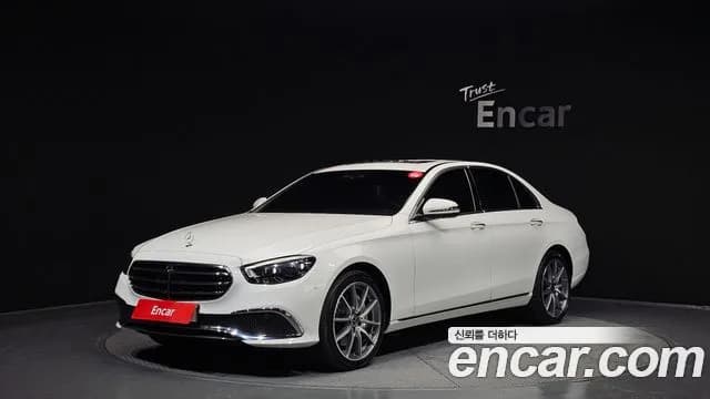 Mercedes-Benz E-Class E300e 4MATIC Exclusive