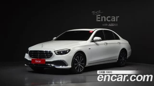 Mercedes-Benz E-Class E300e 4MATIC Exclusive
