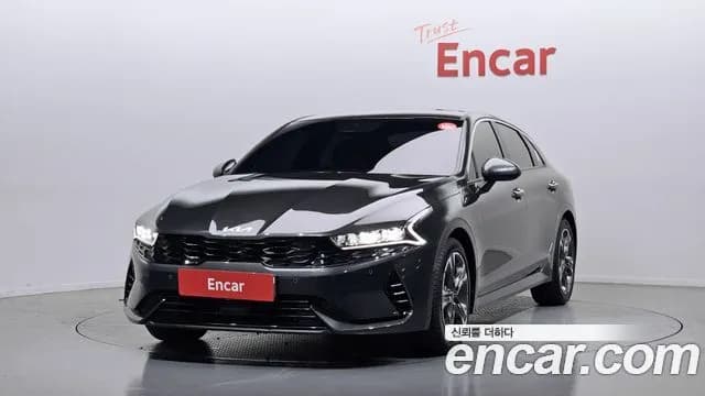 Kia K5 Signature