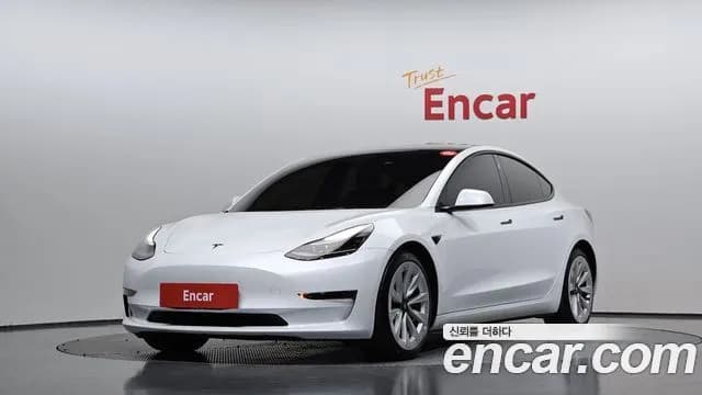 Tesla Model 3 RWD