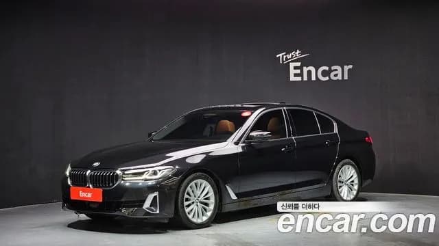 BMW 5-Series 520i Luxury