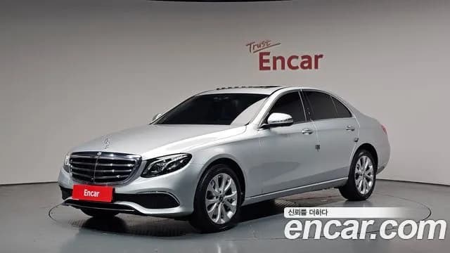 Mercedes-Benz E-Class E300 4MATIC Exclusive