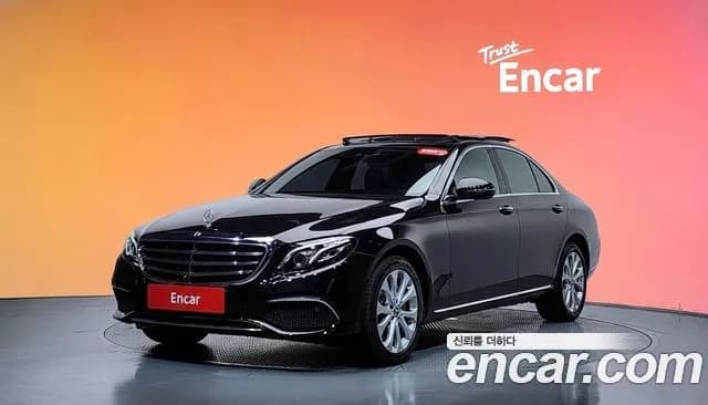 Mercedes-Benz E-Class E300 4MATIC Exclusive