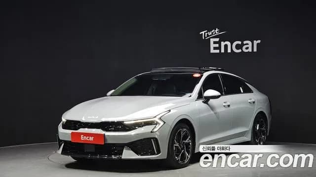 Kia K5 Signature