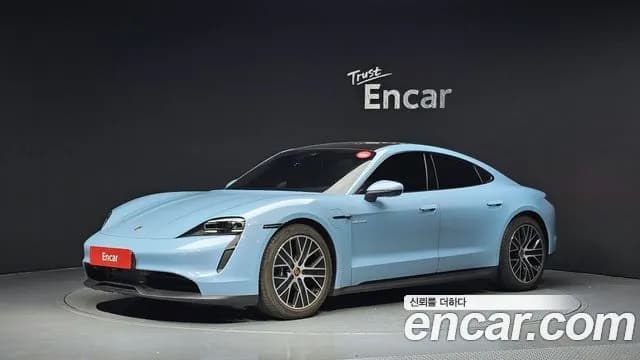 Porsche Taycan Base