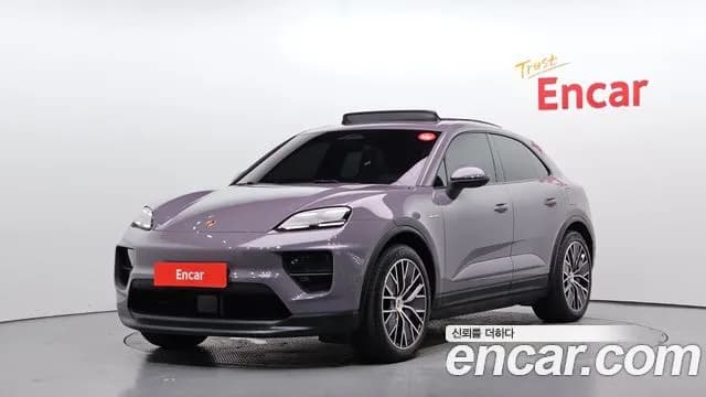 Porsche Macan Base 4