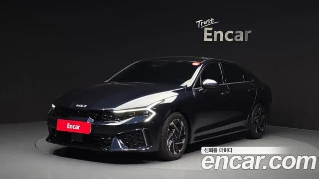 Kia K5 Signature