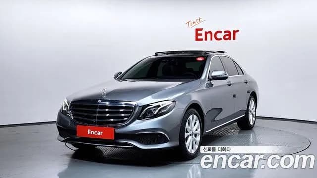 Mercedes-Benz E-Class E300 4MATIC Exclusive