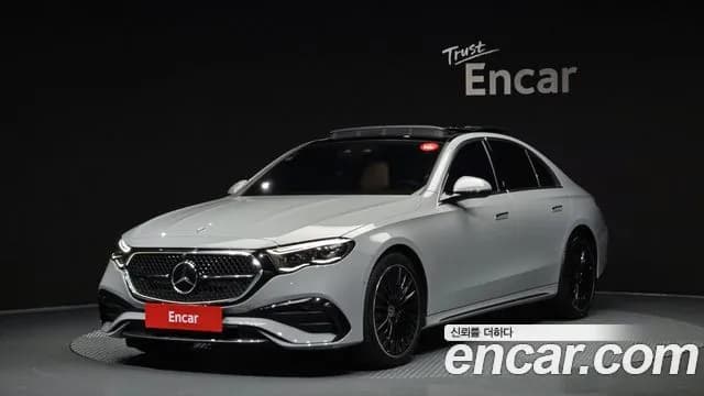 Mercedes-Benz E-Class E300 4MATIC AMG Line Premiere Special