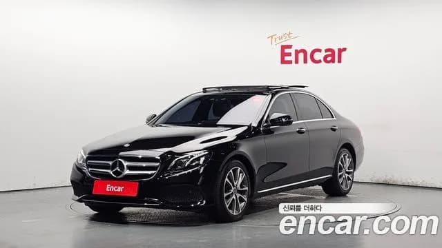 Mercedes-Benz E-Class E300 4MATIC Avnatgarde