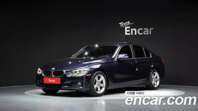 BMW 3-Series 320i