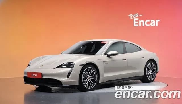 Porsche Taycan Base