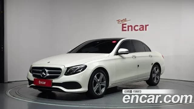 Mercedes-Benz E-Class E300 4MATIC Avnatgarde