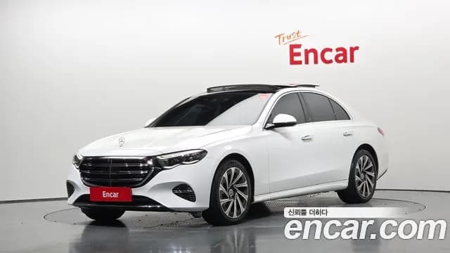 Mercedes-Benz E-Class E300 4MATIC Exclusive
