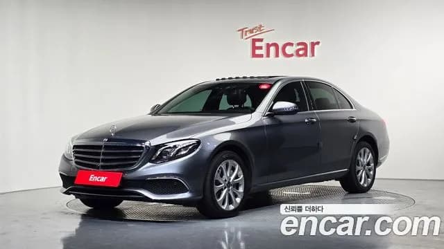 Mercedes-Benz E-Class E300 4MATIC Exclusive