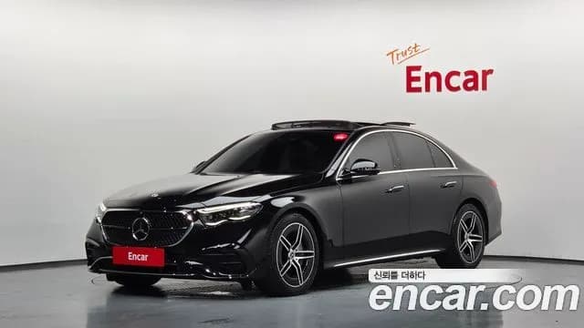 Mercedes-Benz E-Class E300 4MATIC AMG Line