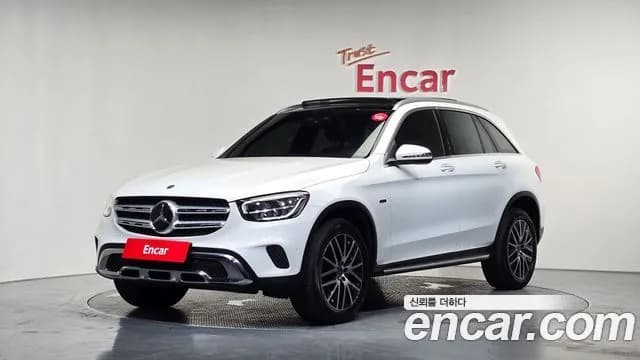 Mercedes-Benz GLC-Class GLC300e 4MATIC
