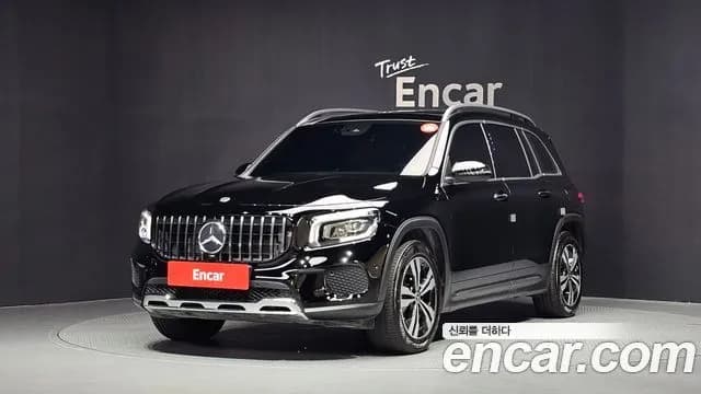 Mercedes-Benz GLB-Class GLB220