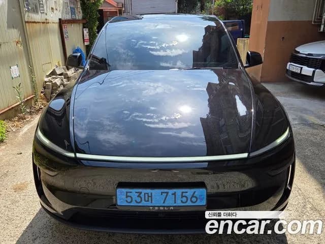 Tesla Model Y RWD