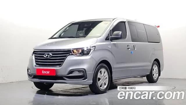Hyundai Starex 12-Seater LPi