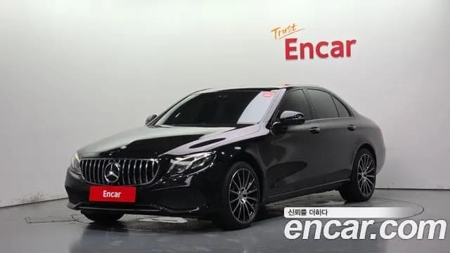 Mercedes-Benz E-Class E300 4MATIC Avnatgarde