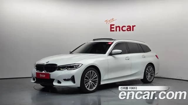 BMW 3-Series 320i Touring Luxury