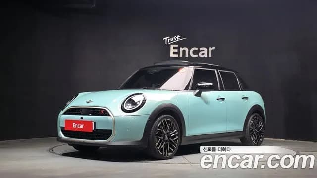 Mini Cooper 5 Door Favoured