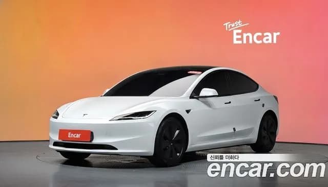 Tesla Model 3 RWD