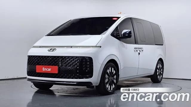 Hyundai Staria HEV 1.6 Lounge 9-Seater