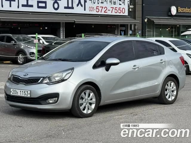 Kia pride 1.4 MPI Sedan