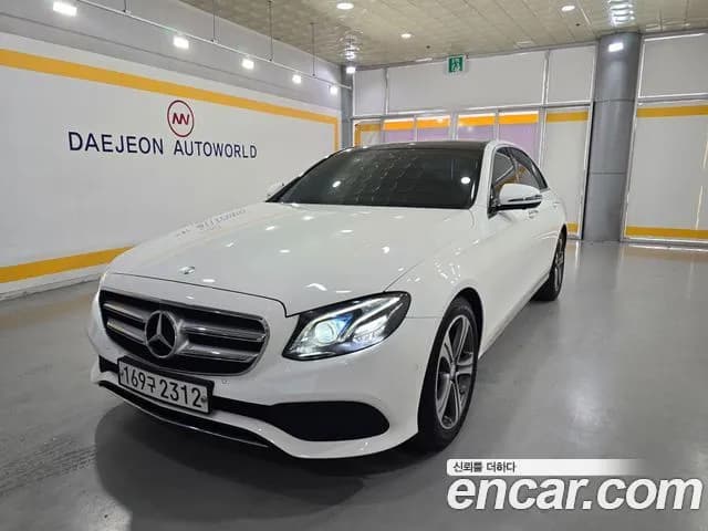Mercedes-Benz E-Class E300 Avangard