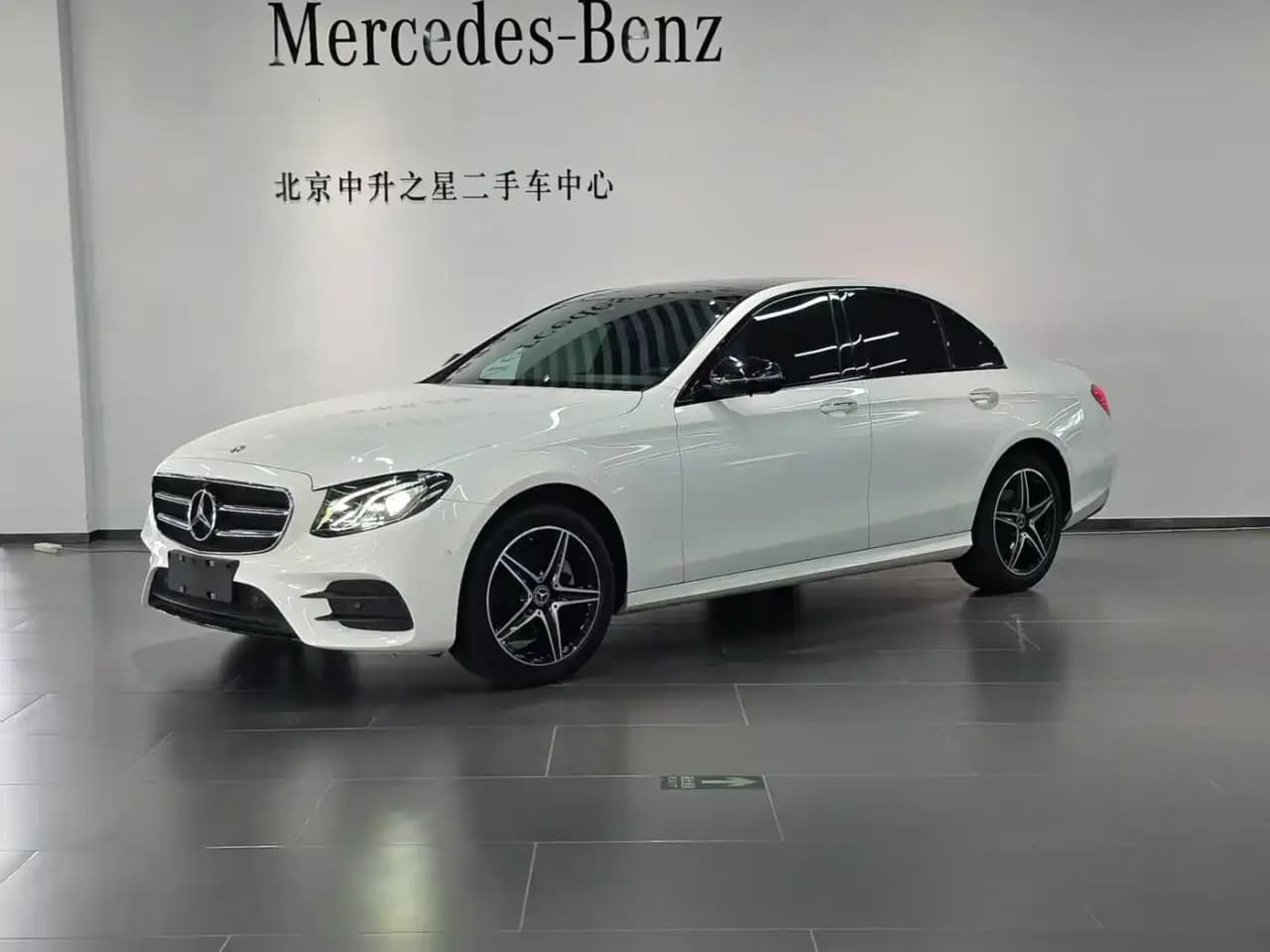 Mercedes-Benz E-Class (Import) E 260 Sport Edition