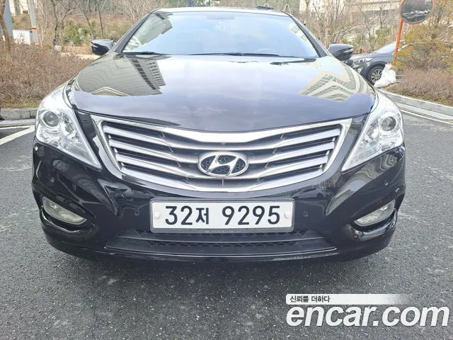 Hyundai Grandeur HG240 Luxury