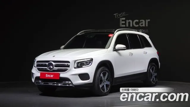 Mercedes-Benz GLB-Class GLB220