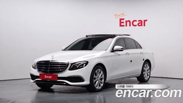 Mercedes-Benz E-Class E300 4MATIC Exclusive
