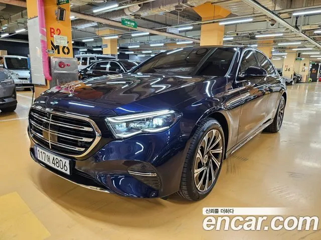 Mercedes-Benz E-Class E300 4MATIC Exclusive