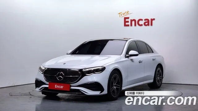 Mercedes-Benz E-Class E300 4MATIC AMG Line