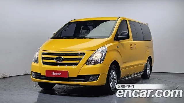 Hyundai Starex 12-Seater LPi Wagon