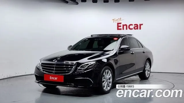 Mercedes-Benz E-Class E300 4MATIC Exclusive