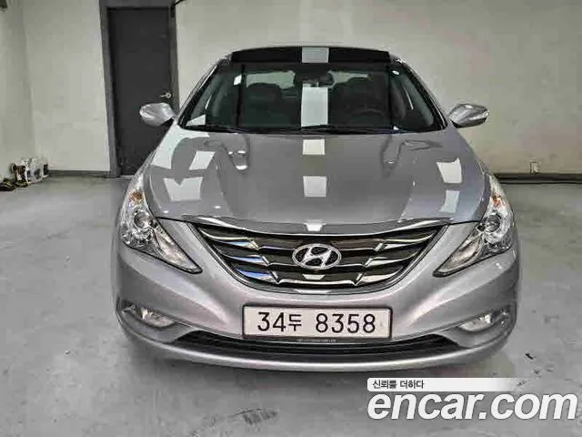 Hyundai Sonata Top