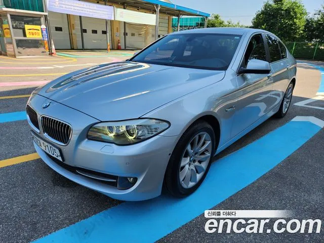 BMW 5-Series 528i