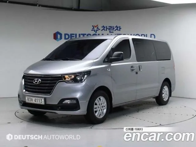 Hyundai Starex Van 5-Seater LPi
