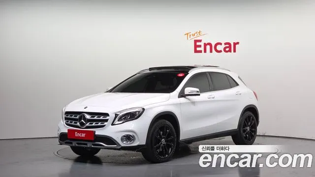 Mercedes-Benz GLA-Class GLA250 4MATIC